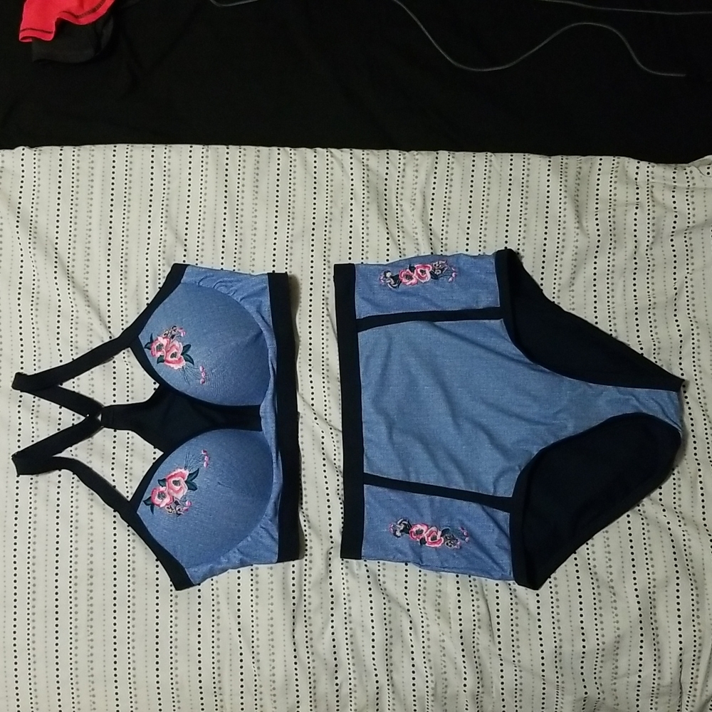 Embroidered bikini set